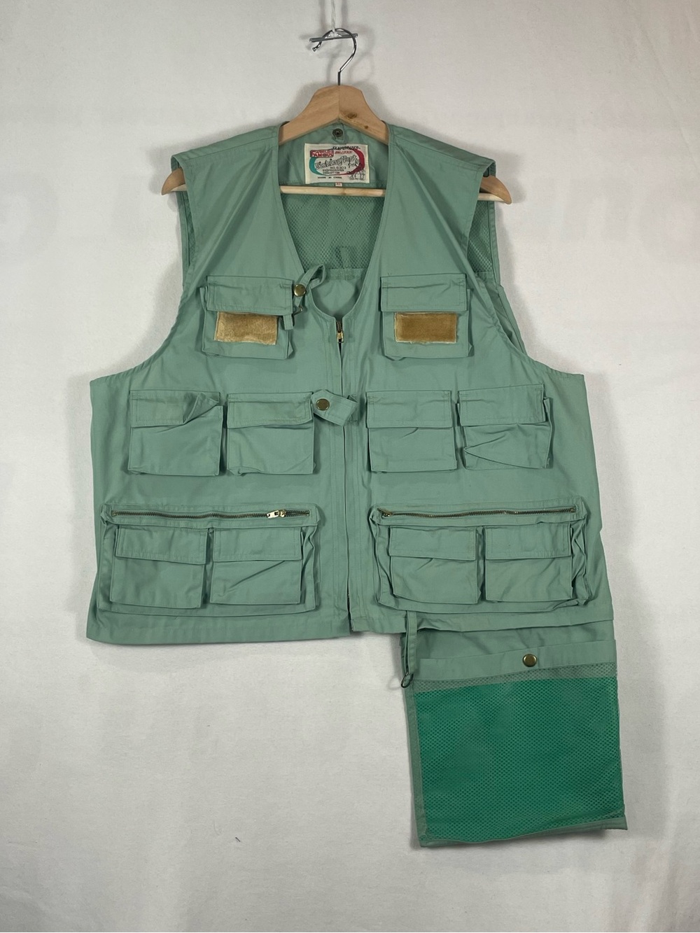 Vintage World Famous Sanforized Deluxe Green Fishing Vest w/detachable Bag Sz XL